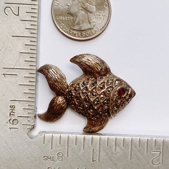 Vintage Silver Marcasite Fish Brooch with Garnet Eye Mid Century 1955–66 Pin - Picture 8 of 10
